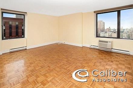 2nd image of 1619 3rd Ave Ste 3