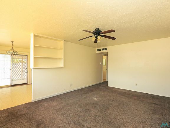 5th image of 1005 W Buena Vista St