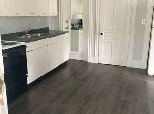 506 S Windsor St #1, South Royalton, VT 05068