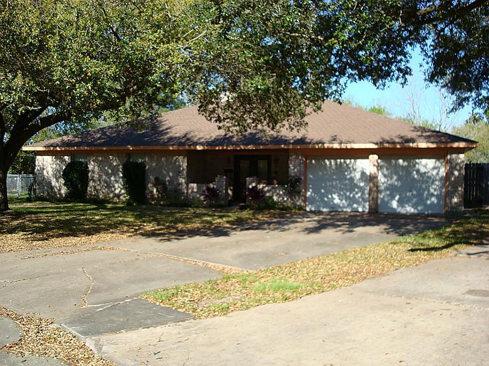 1st image of 2903 Castle Ct
