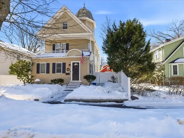 73 Hudson St, Milton, MA 02186