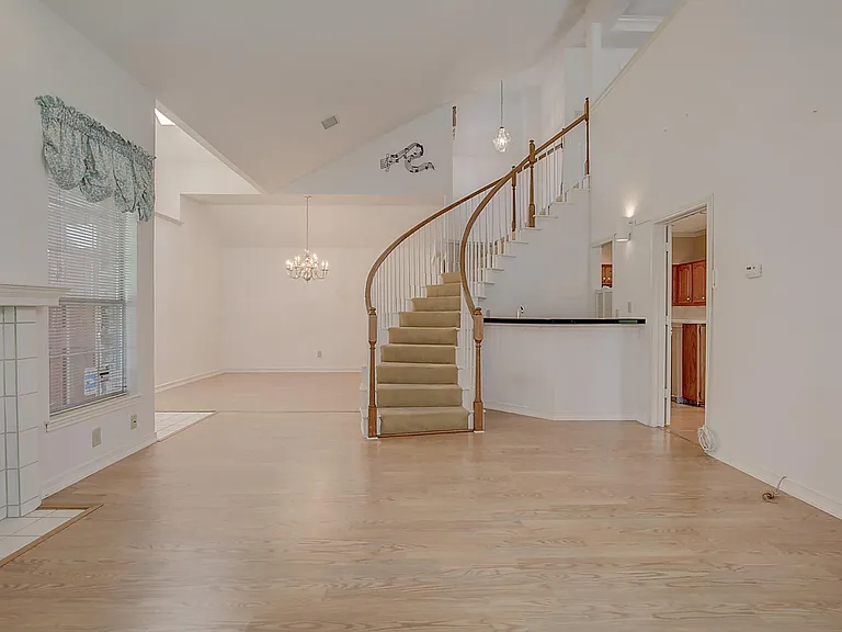 3005 Warm Springs Ln — Photo 9
