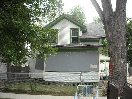 1st image of 812 W Superior St