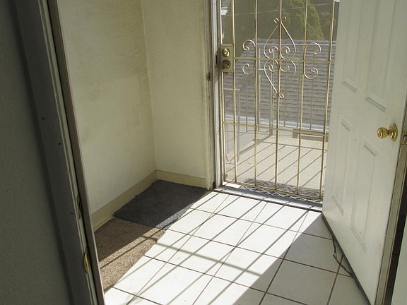 3rd image of 130 Grape St #C