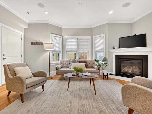 13 Howell St #3, Boston, MA 02125