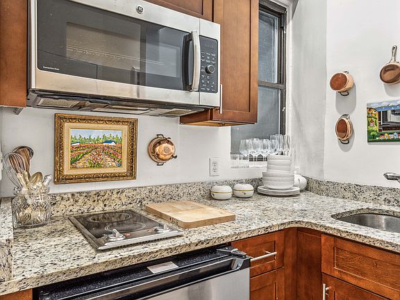 5th image of 55 Morton St APT 2A