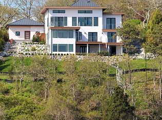 42 Hawthorne Rd, Southampton, NY 11968