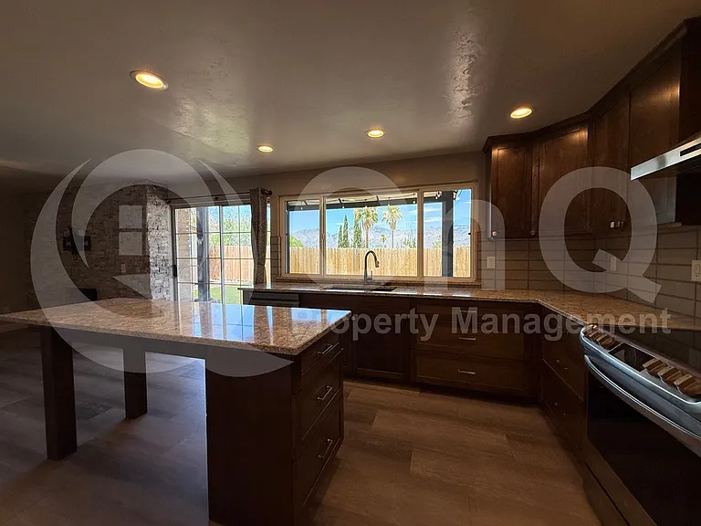 8601 E Calle Bolivar — Photo 6