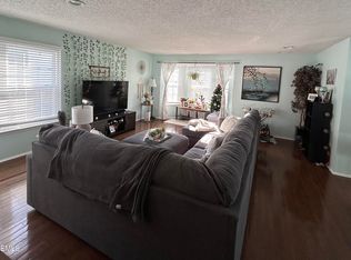 182 Tulip Ln, Freehold, NJ 07728