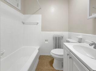 1-191 35th St SE #3, Washington, DC 20019