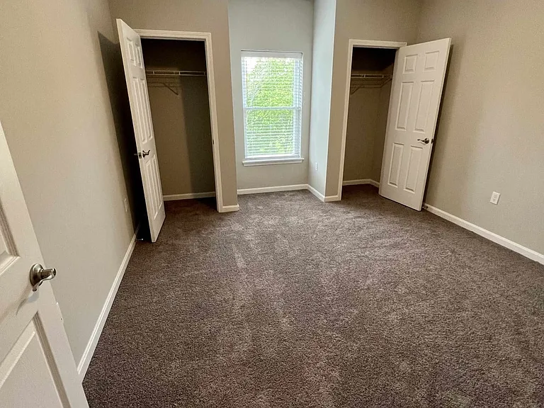 Cardinal Ridge Apartments — Photo 16