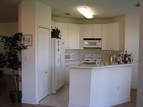 Kitchen White Style