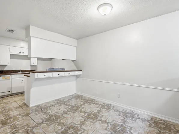 756 E Pecan St, Hurst, TX 76053