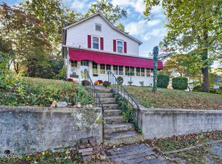 514 Clinton St, Harriman, TN 37748