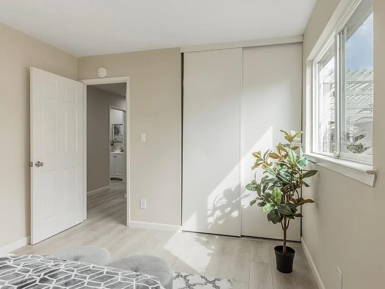 35267 Farnham Dr — Photo 12