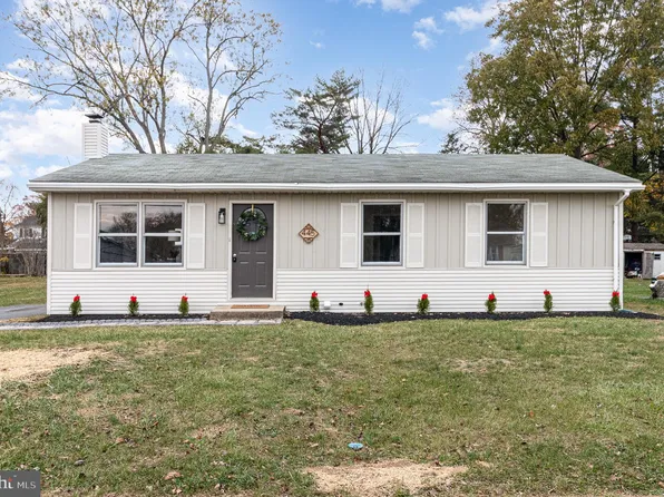 445 Martin Ave, Mount Joy, PA 17552