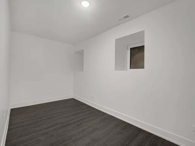 1814 S Throop St #1F — Photo 17