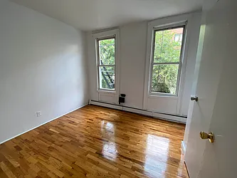 Rented by Premier Metro Realty Corp