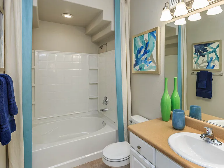 2c2 1119 SQFT 2 Bed 2 Bath
