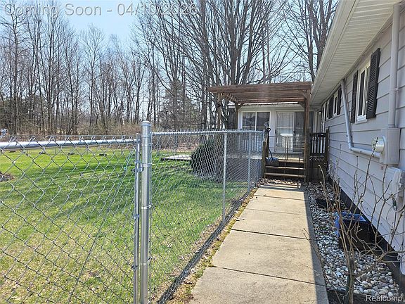 4th image of 8089 Fulmer Rd