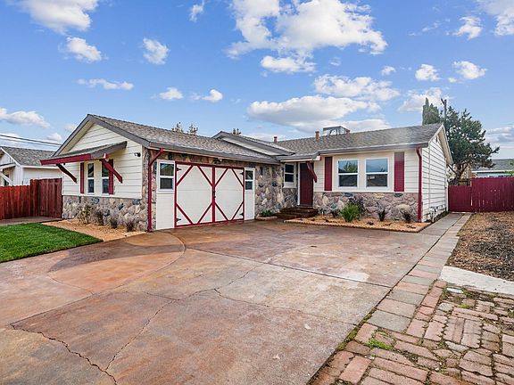 2nd image of 129 MCGRUE Avenue