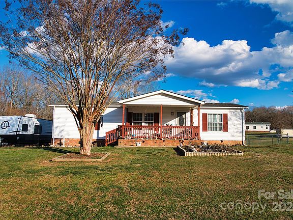 2nd image of 261 Mountain Meadows Dr