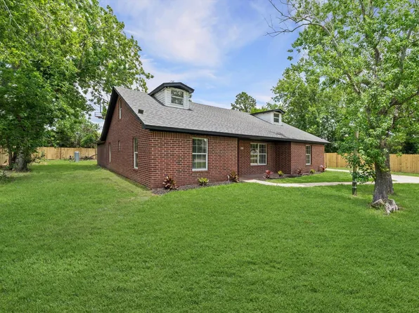 423 Masterson Rd, Arcola, TX 77583