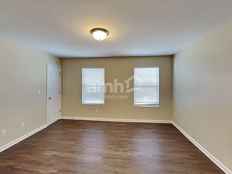 1056 Joselynn Dr — Photo 17