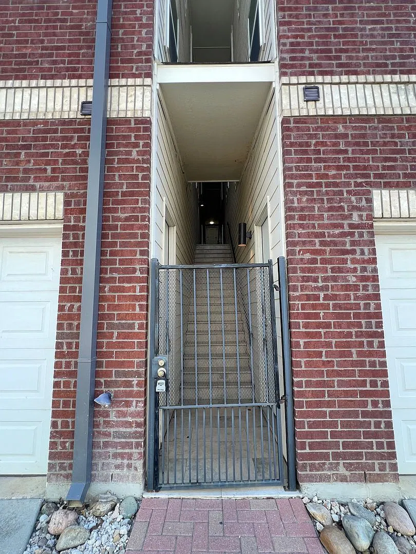 S Mill Street — Photo 2
