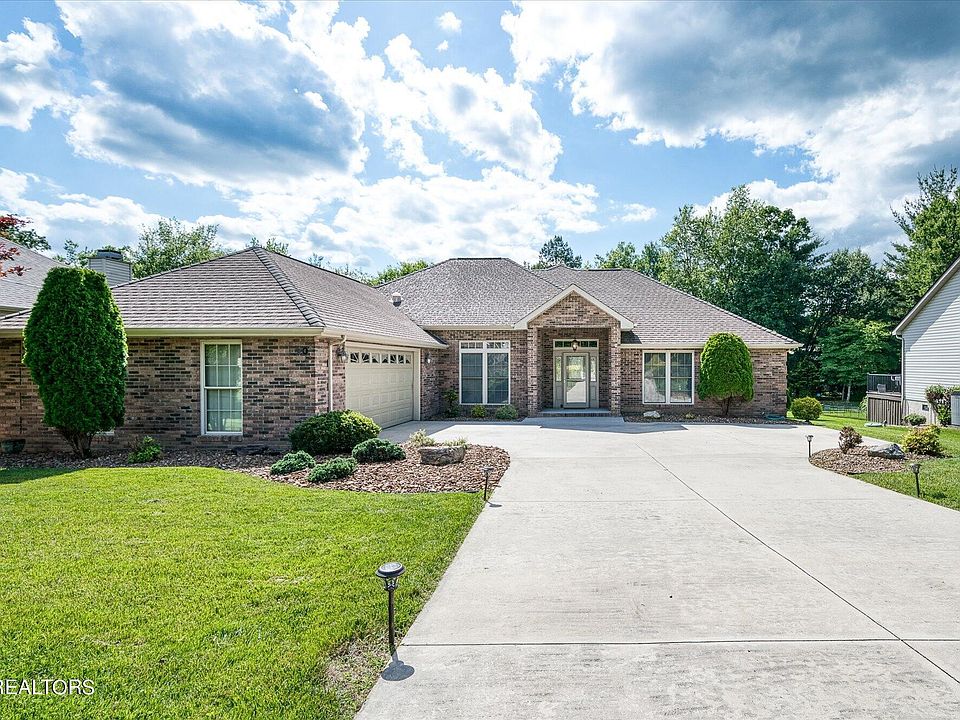 1st image of 20 Inwood Dr