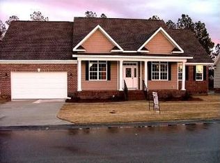 844 Satinwood Ln, Fayetteville, NC 28312