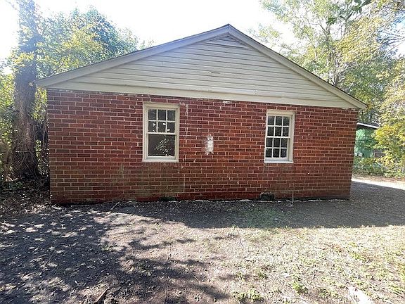 2nd image of 944 Booker Ave