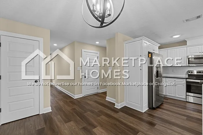 122 Downsbury Rd — Photo 8