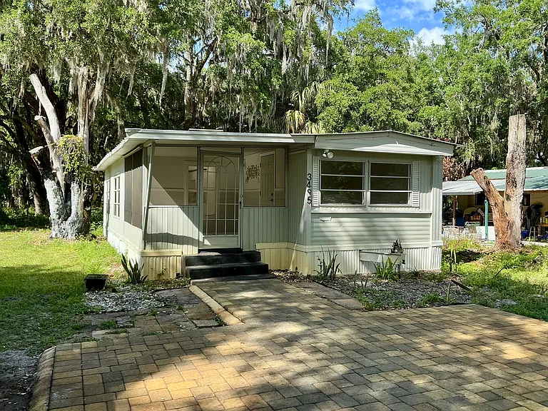 3495 Forest Dr — Photo 2