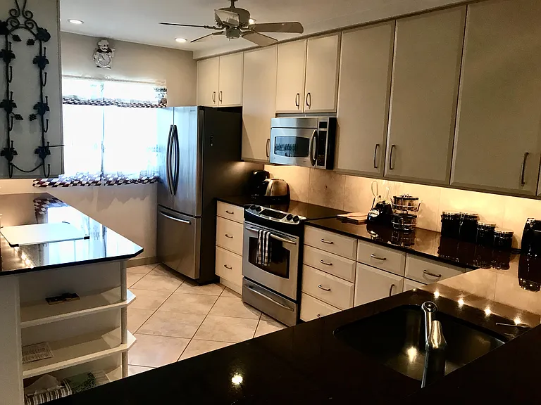 1529 Pelican Point Dr #HA-206 — Photo 3