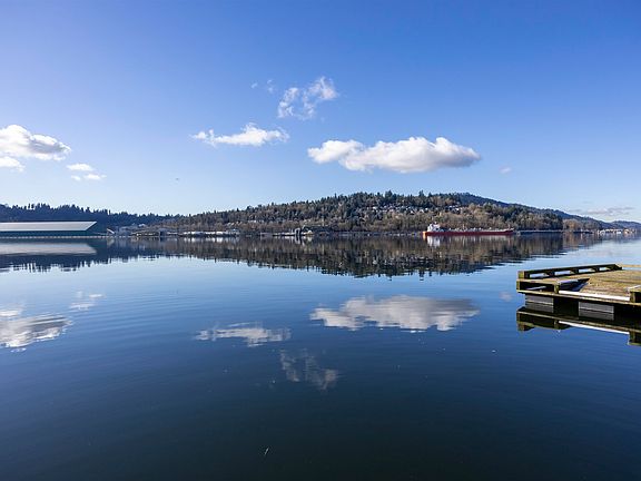 4th image of 936 Alderside Rd