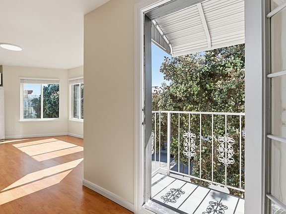 4th image of 2032 McAllister St #3