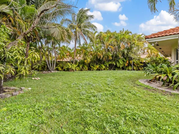 990 NW 131st Ave, Miami, FL 33182