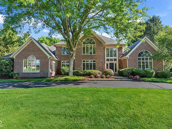 2nd image of 824 Wedgewood Ln
