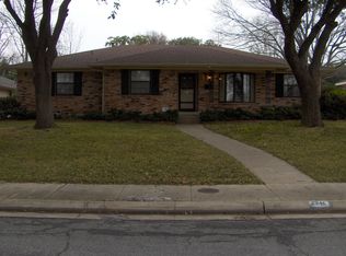 2246 Babalos Ln, Dallas, TX 75228