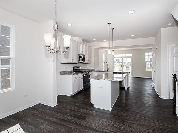 5th image of 13931 S Belmont 17.01 Dr