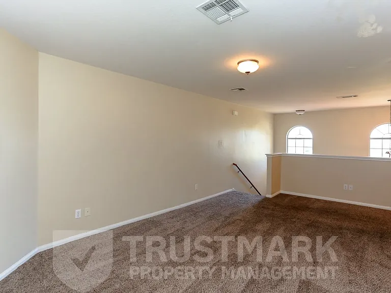 212 Crowfoot Dr #CROWFOOT212 — Photo 16