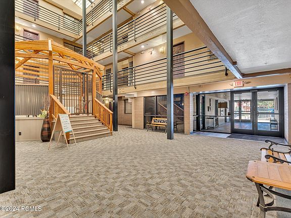 4th image of 2000 Prospector Ave #102