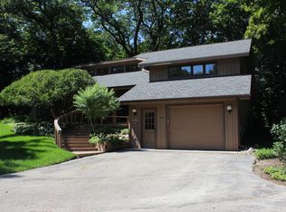 3010 N Shore Dr, Delavan, WI 53115