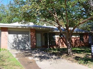 2803 Roberts Cir, Arlington, TX 76010
