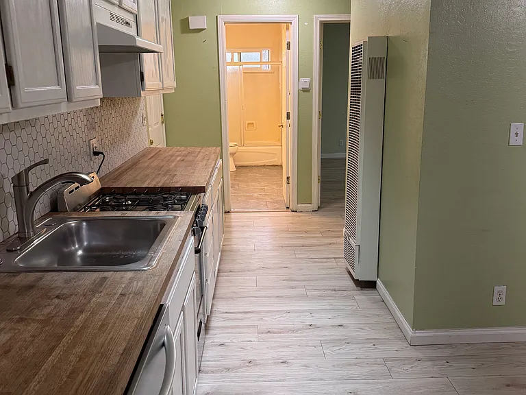 852 Kellogg Ave #B — Photo 3