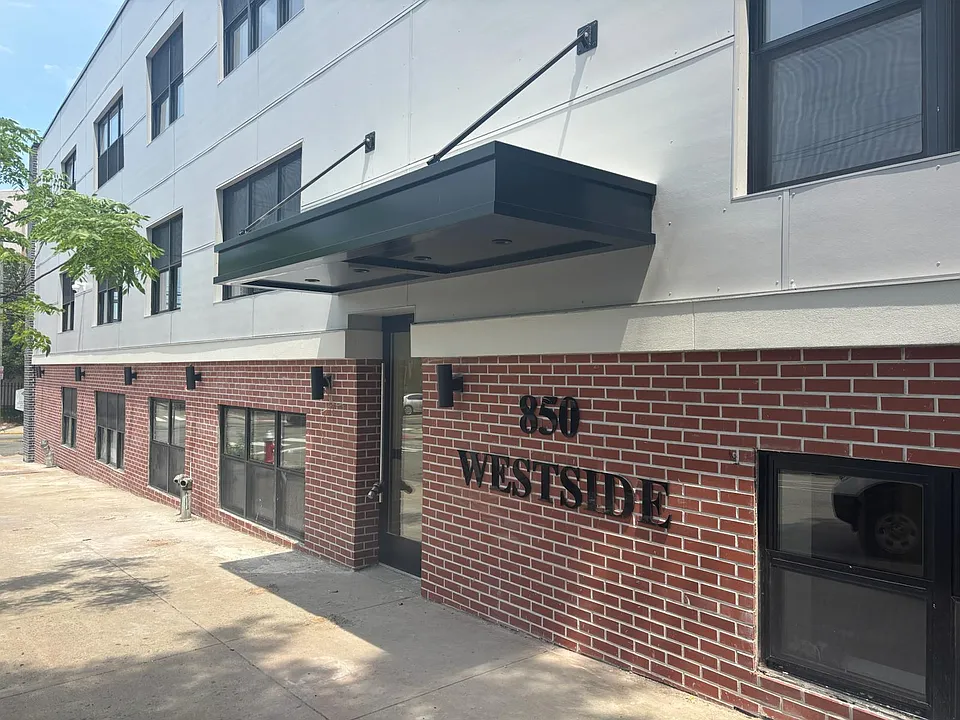 850 W Side Avenue