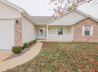 2811 Maplewood Ct, High Ridge, MO 63049