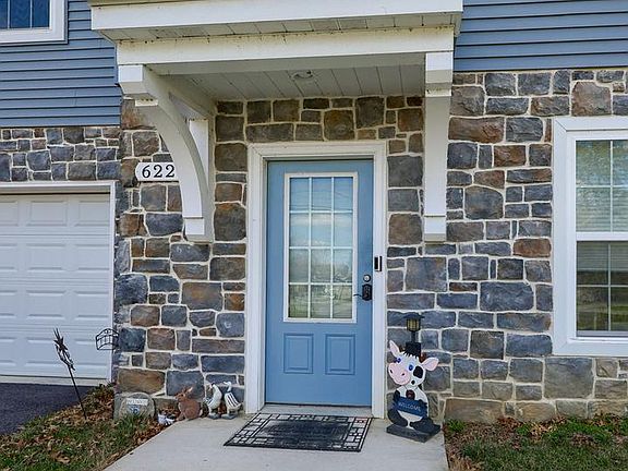 3rd image of 622 Enfield Dr