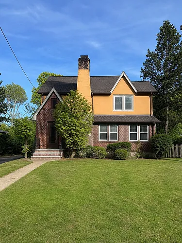 325 Bogert Ave Photo 1